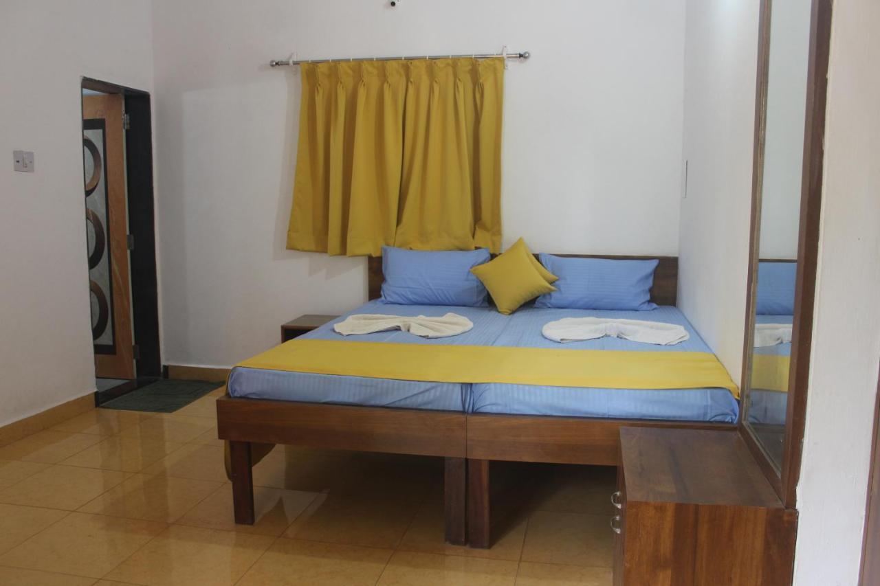 Seaprincess Guesthouse Anjuna Bagian luar foto