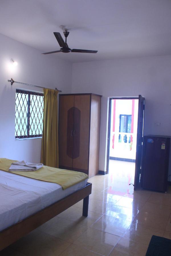 Seaprincess Guesthouse Anjuna Bagian luar foto