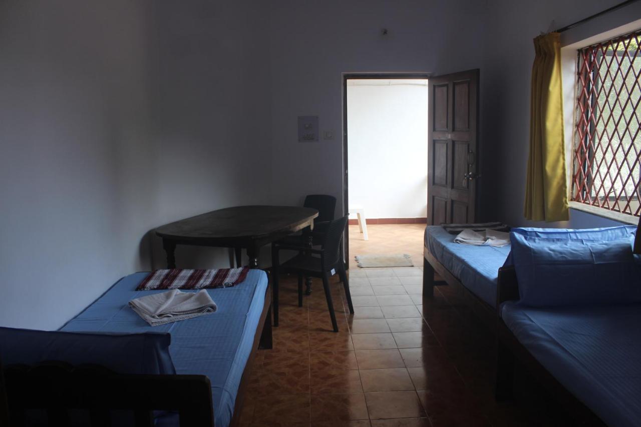 Seaprincess Guesthouse Anjuna Bagian luar foto