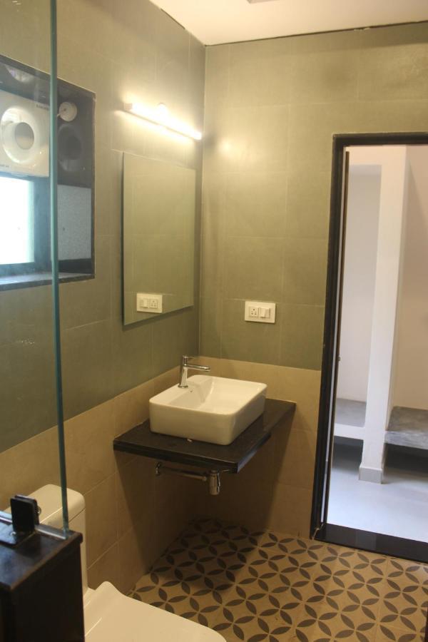 Seaprincess Guesthouse Anjuna Bagian luar foto