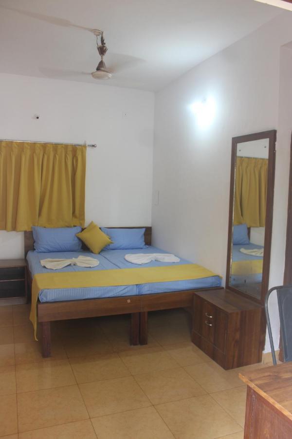 Seaprincess Guesthouse Anjuna Bagian luar foto