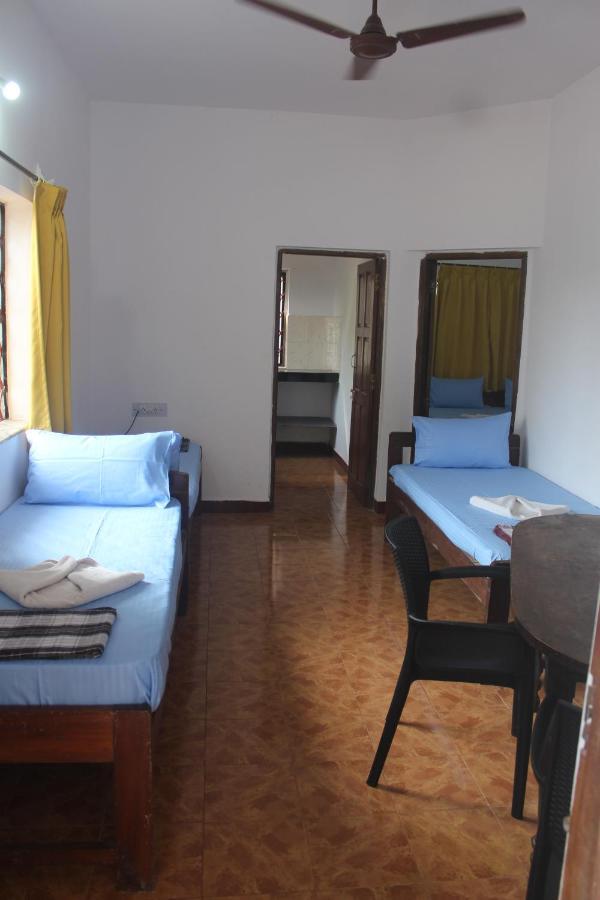 Seaprincess Guesthouse Anjuna Bagian luar foto