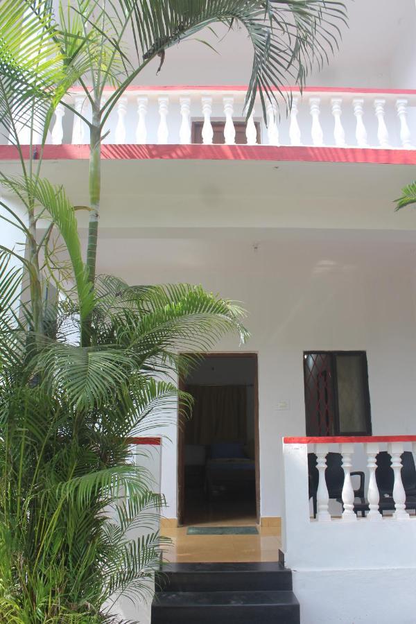 Seaprincess Guesthouse Anjuna Bagian luar foto