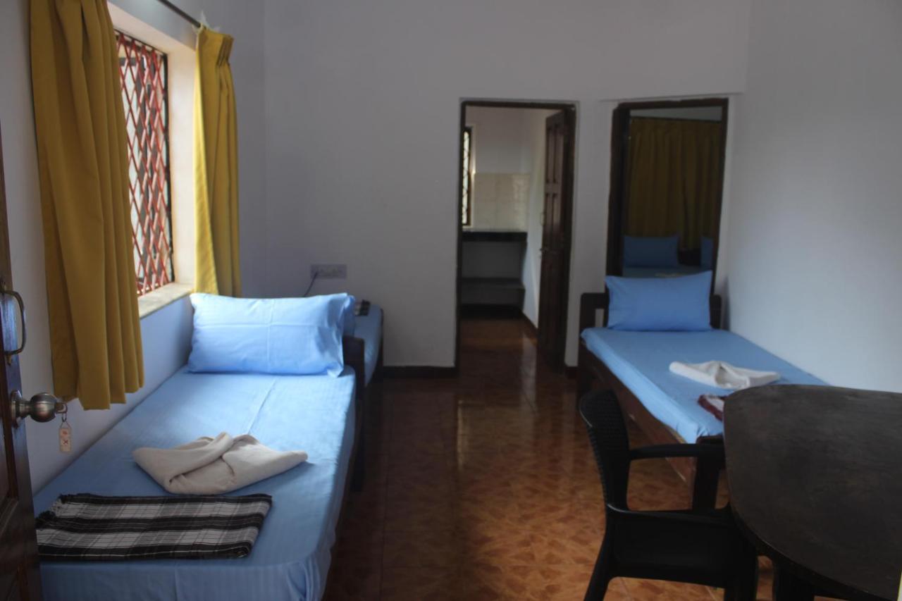 Seaprincess Guesthouse Anjuna Bagian luar foto