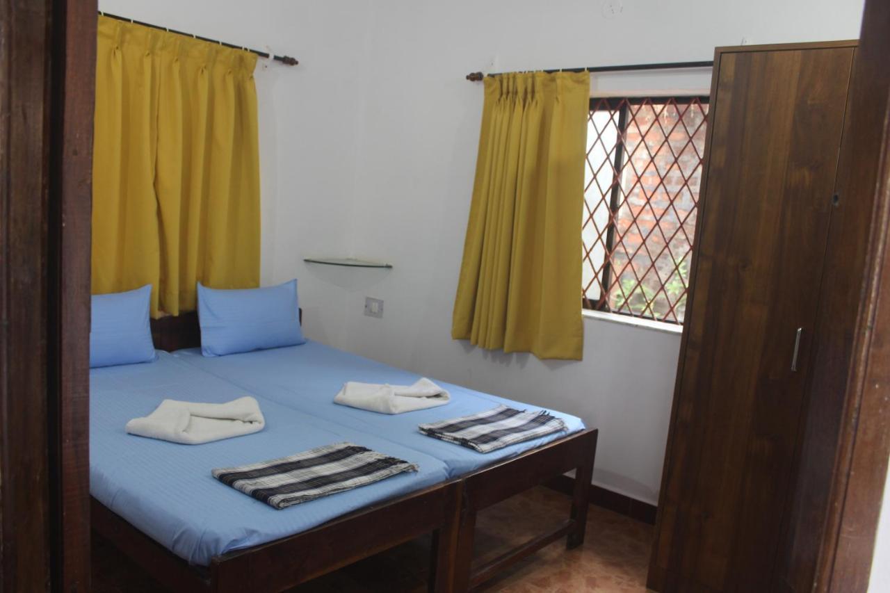 Seaprincess Guesthouse Anjuna Bagian luar foto