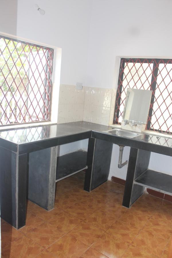 Seaprincess Guesthouse Anjuna Bagian luar foto