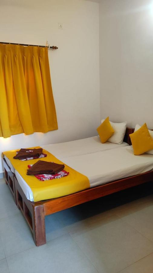 Seaprincess Guesthouse Anjuna Bagian luar foto