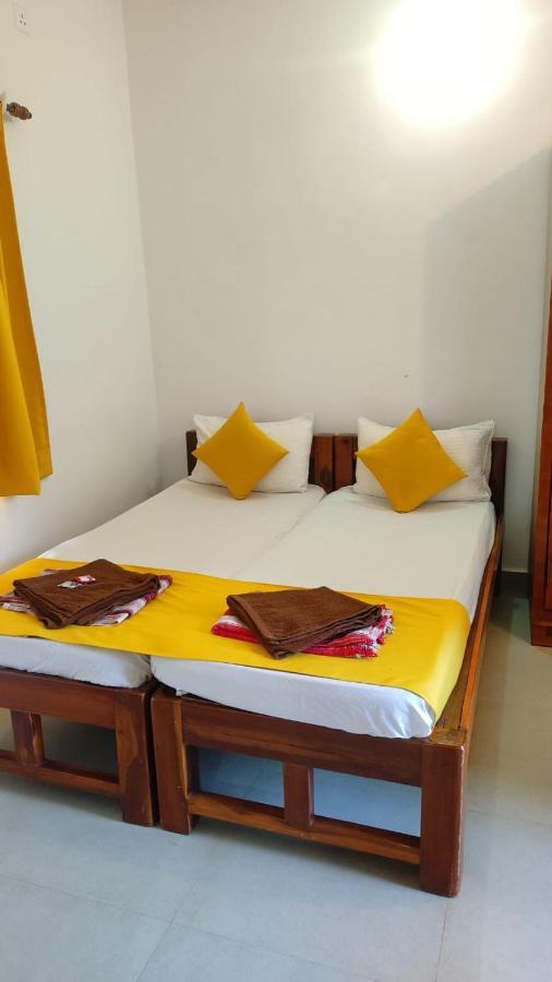 Seaprincess Guesthouse Anjuna Bagian luar foto