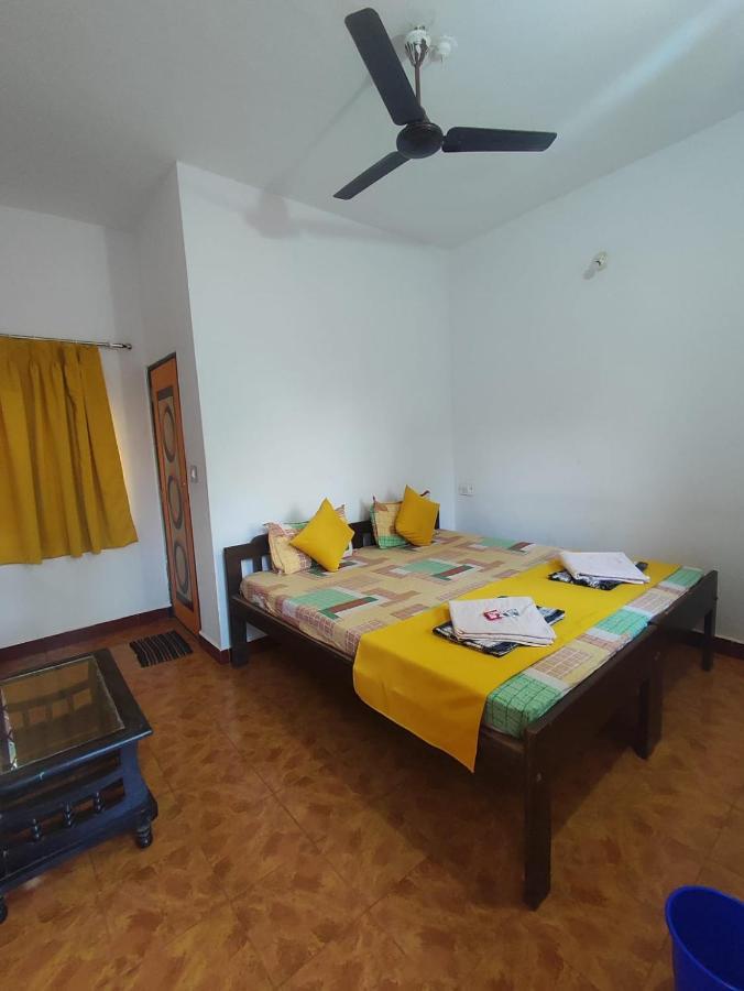 Seaprincess Guesthouse Anjuna Bagian luar foto