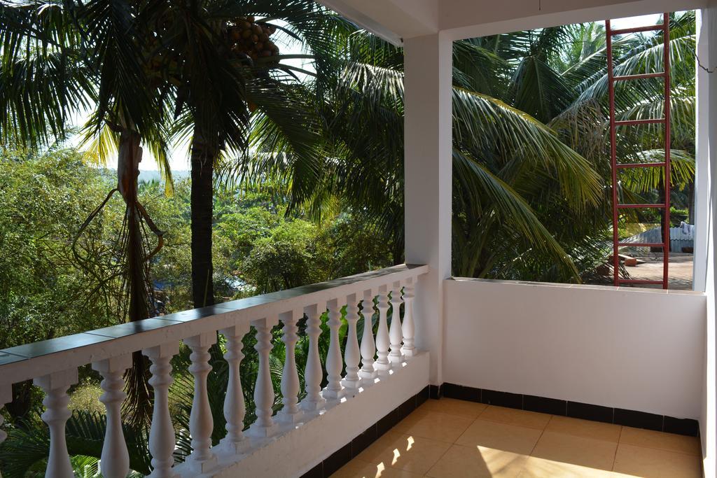 Seaprincess Guesthouse Anjuna Bagian luar foto