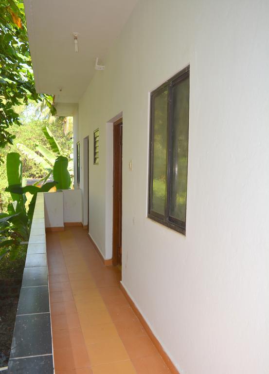 Seaprincess Guesthouse Anjuna Bagian luar foto