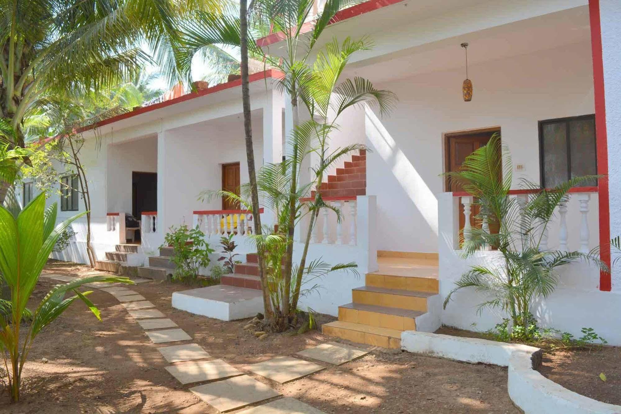 Seaprincess Guesthouse Anjuna Bagian luar foto